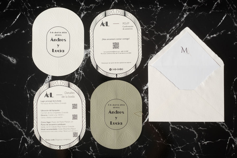 Set completo de invitaciones de boda ovaladas en color verde oliva y blanco, que incluye tarjeta principal, tarjeta de detalles, RSVP y sobre artesanal con forro interior.